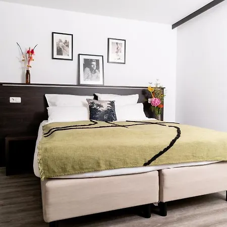 Luxstay - Self-check-in