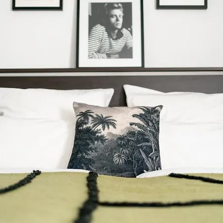 Hotel Luxstay - Self-check-in 3*
