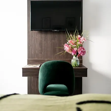 Luxstay - Self-check-in Hotel