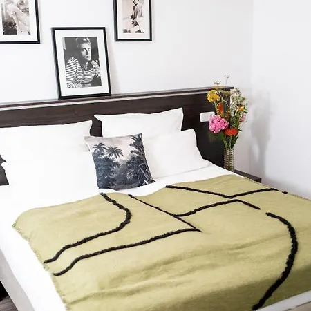 Luxstay - Self-check-in 3* Karben