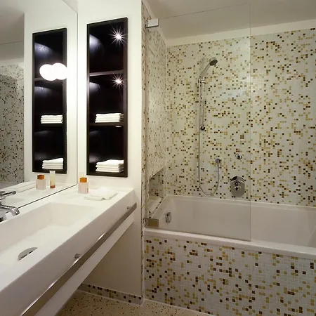 Luxstay - Self-check-in