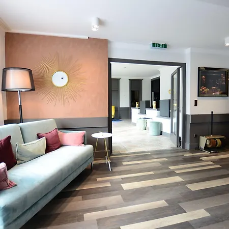 Luxstay - Self-check-in