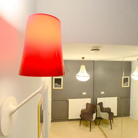 Hotel Luxstay - Self-check-in