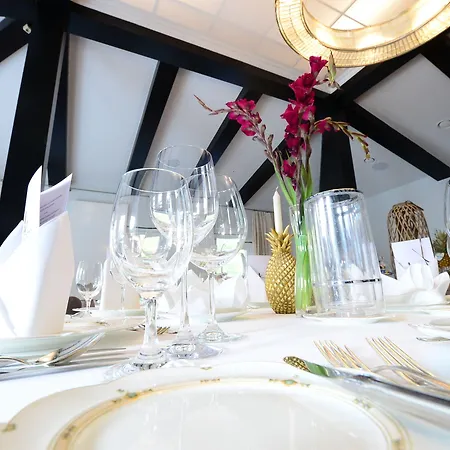 Hotel Luxstay - Self-check-in Karben