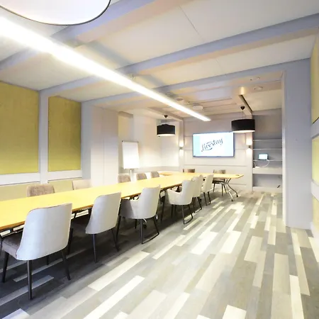 Hotel Luxstay - Self-check-in Karben