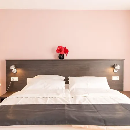 Luxstay - Self-check-in Hotel