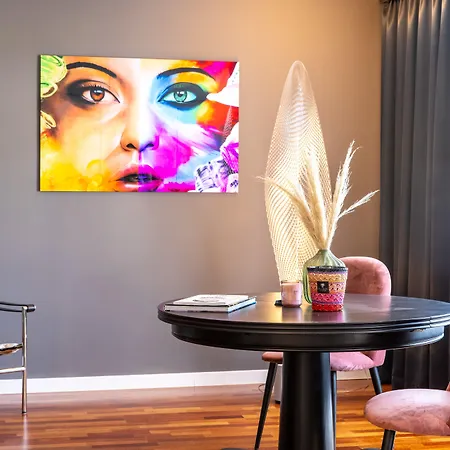 Hotel Luxstay - Self-check-in 3*