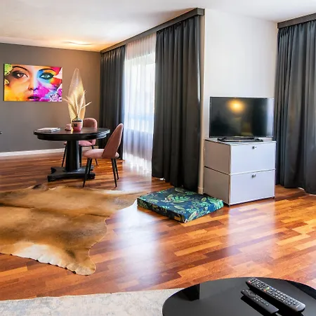 Luxstay - Self-check-in Hotel Karben