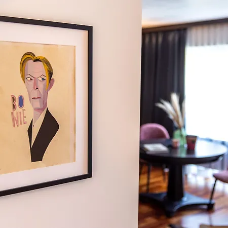 Luxstay - Self-check-in